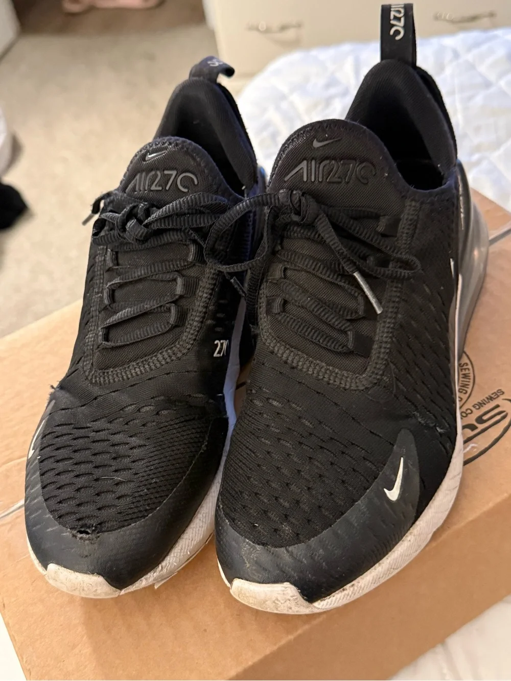 Nike Air Max 270 Men's Sneakers - Black/White